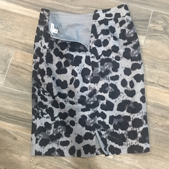Banana Republic Animal Print Pencil Skirt - Picture 5 of 6